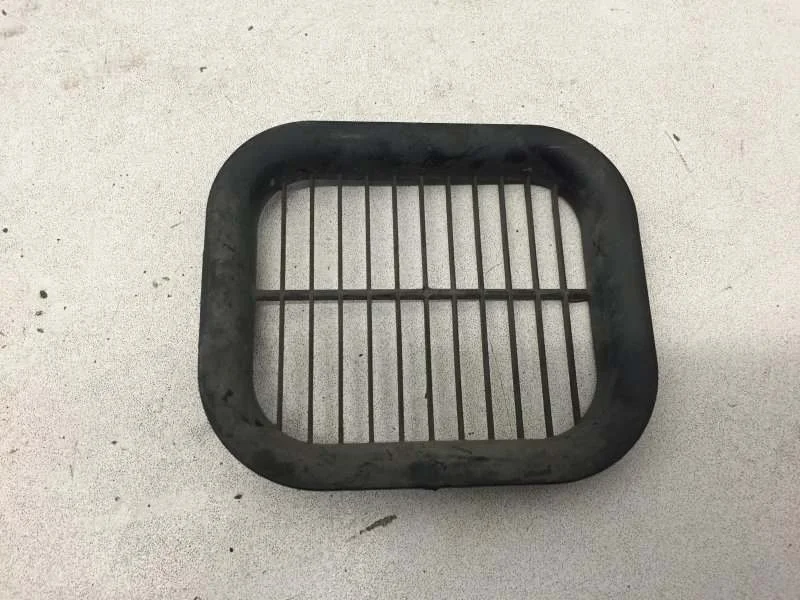 Решётка вентиляционная BMW X5 2018-2023 13718635091 G05