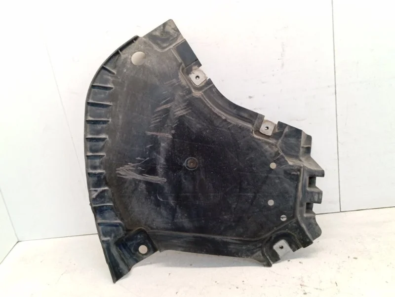 Пыльник бампера Mercedes-Benz E-klasse 2016-2021 A2135201100 W213, передний левый