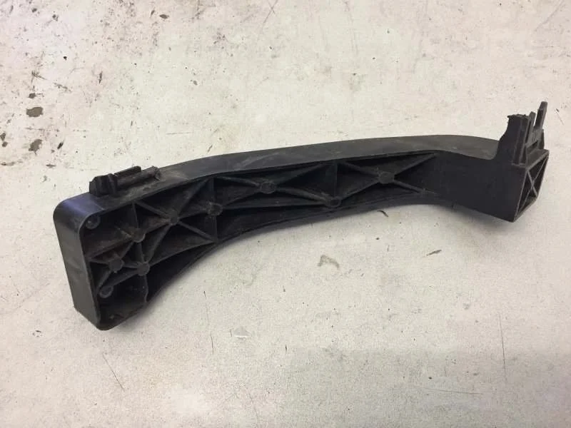 Кронштейн фары Hyundai Elantra 2015-2020 64128F2000 6, передний правый