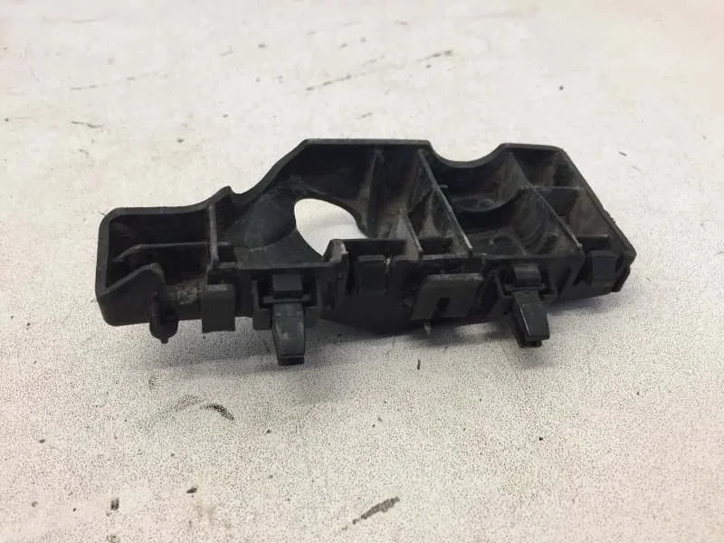 Кронштейн бампера Kia Sorento 2013-2020 86514C5000 3, передний правый