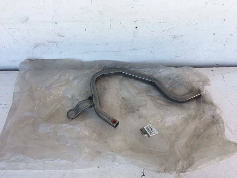 Петля крышки багажника Renault Logan 2005-2014 6001546879 1, задняя левая