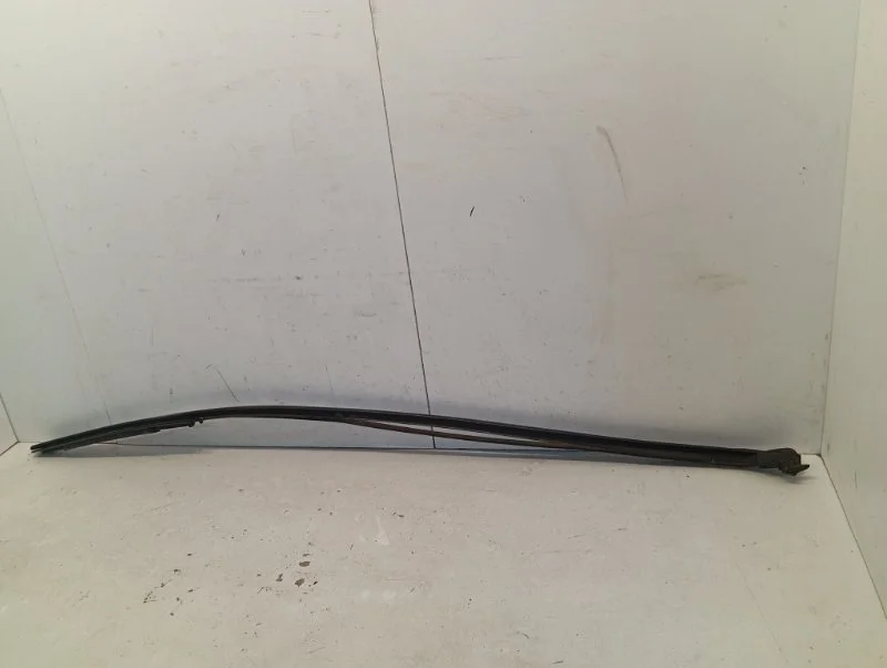 Молдинг стекла Toyota Land Cruiser 2007-2021 7553460072 200, передний левый