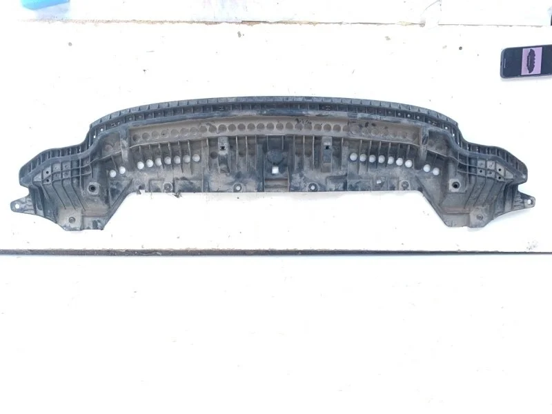 Пыльник бампера Toyota Corolla 2013-2019 5261802071 E180, передний