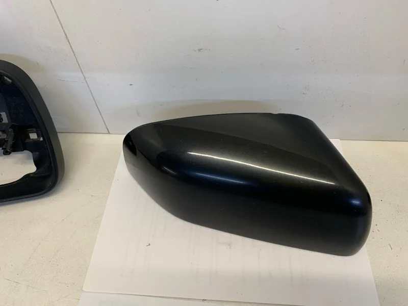 Крышка зеркала LR019961, правая