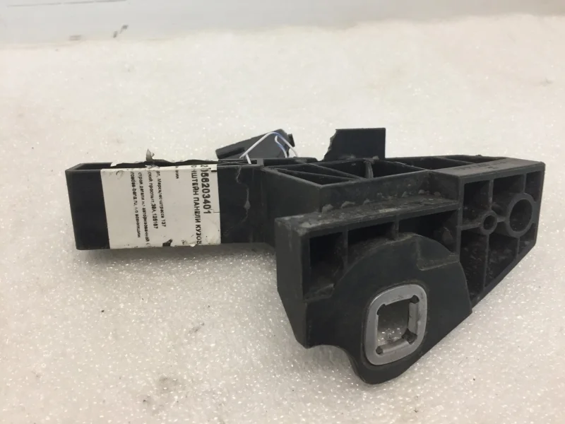 Кронштейн Mercedes-Benz C-klasse 2014-2023 A2056203401 W205, левый