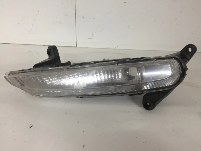 Ходовой огонь Kia Ceed 2012-2018 92208A2000 2, передний правый