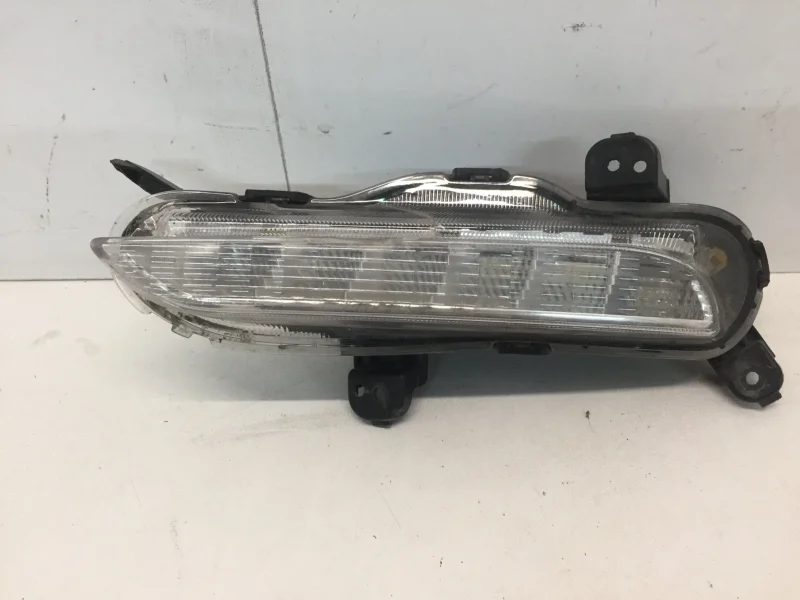 Дневной ходовой огонь Kia Rio 2015-2023 92207H0100 4, передний левый