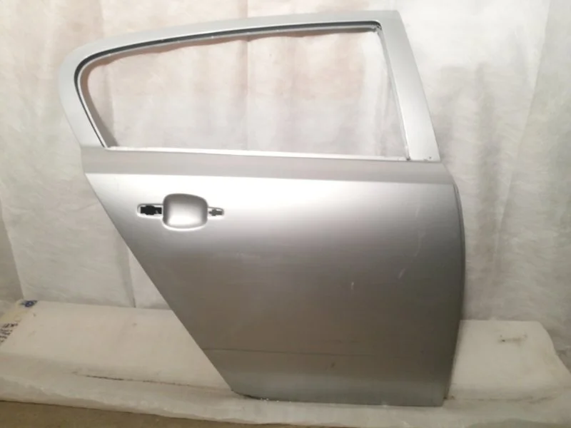 Дверь Opel Astra 2004-2014 94710107 H, задняя правая