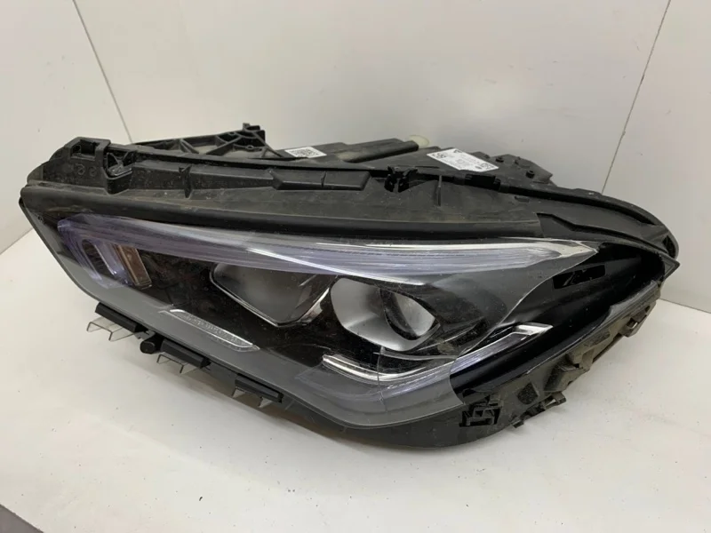 Фара Mercedes-Benz CLA-klasse 2019> A1189062500 C118, передняя левая