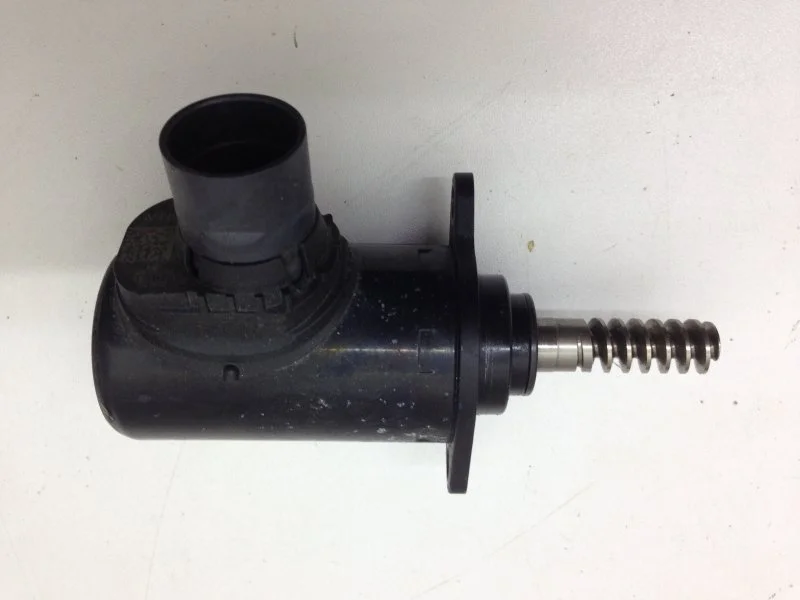 Клапан фазорегулятора BMW X1 2015-2020 11378652738 F48, передний