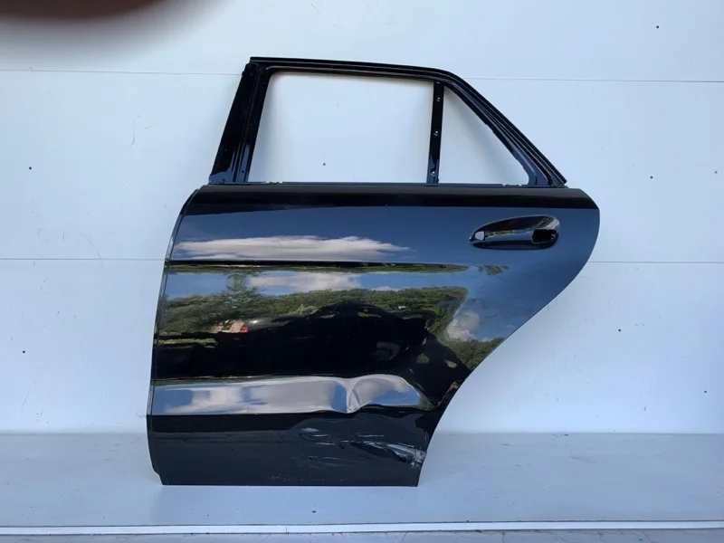 Дверь Mercedes-Benz GLE-klasse 2015-2018 A1667300105 W166, задняя левая