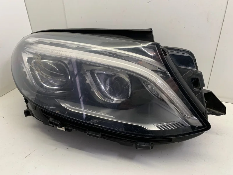 Фара Mercedes-Benz GLE-klasse 2015-2018 A1669067602 W166, передняя правая