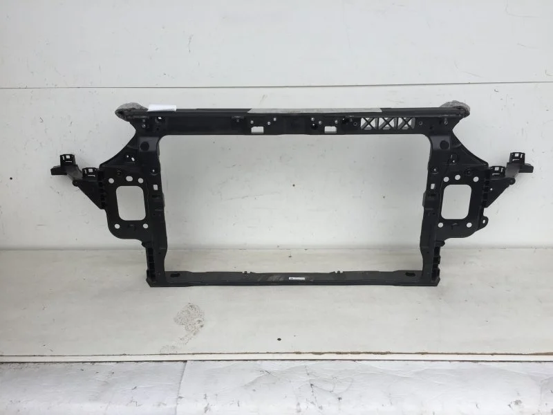 Панель передняя Kia Cerato 2018-2021 64101M6001 4, передний