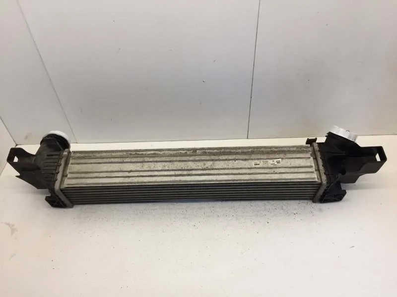 Интеркулер BMW X1 2009-2015 17517617597 E84, передний