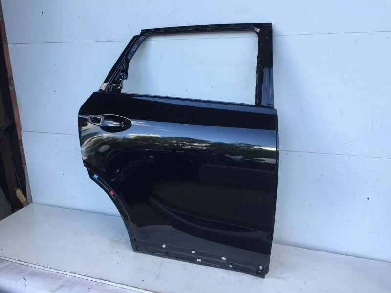 Дверь Kia Sorento 2018-2021 77004C5000 3, задняя правая