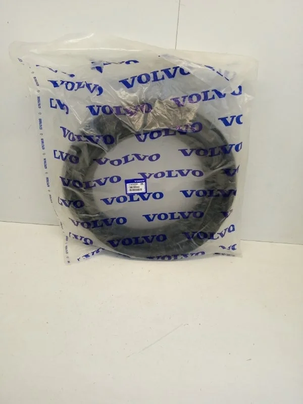 Уплотнитель крышки багажника Volvo XC60 2017-2021 31424325 2, задний