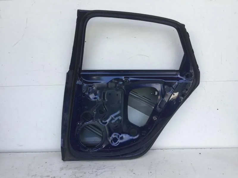 Дверь Audi A4 2015-2019 8W5833052C B9, задняя правая