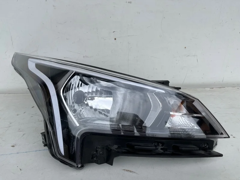 Фара Kia Rio 2016-2021 92102H0500 4, передняя правая