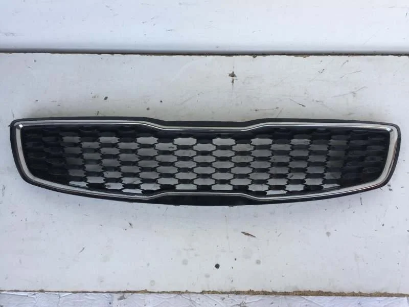 Решётка радиатора Kia Cerato 2013-2020 86352A7810 3, передняя