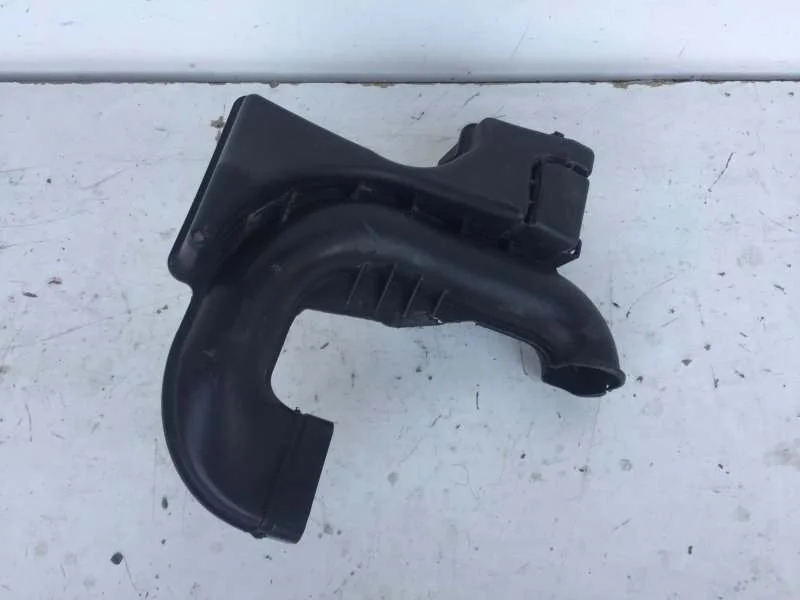 Резонатор воздушного фильтра Kia Rio 2016-2021 28212H0300 4, передний