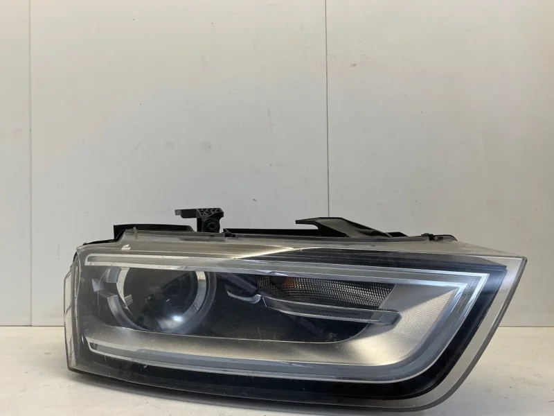 Фара Audi Q3 2014-2018 8U0941006 8U, передняя правая