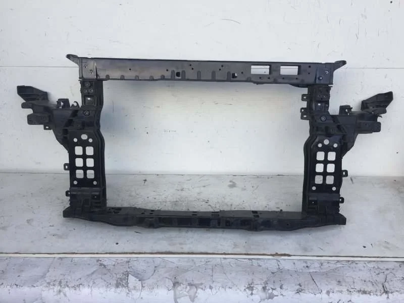 Панель передняя Kia Sorento 2017-2020 64101C5000 3, передний