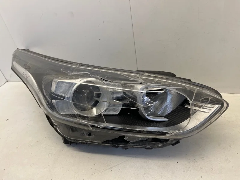 Фара Kia Cerato 2016-2021 92102M6200 3, передняя правая