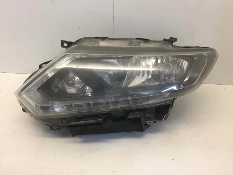 Фара Nissan X-Trail 2017-2021 260604CC6C T32, передняя левая