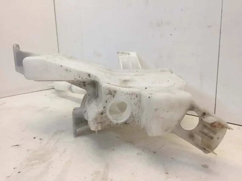 Бачок стеклоомывателя Kia Venga 2010-2015 98610R0000 1, передний