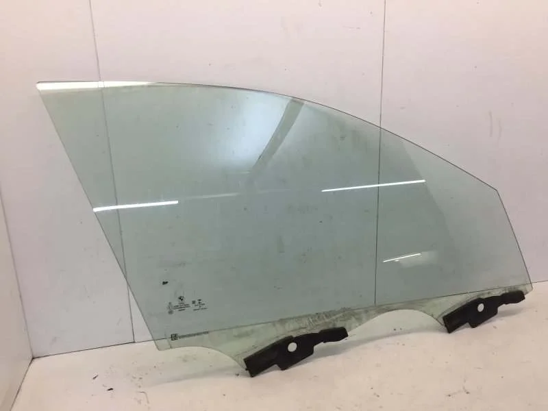 Стекло двери BMW 3 series 2018-2022 51337466961 G20, переднее правое