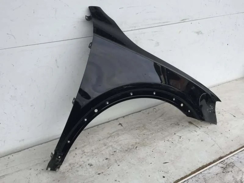 Крыло Audi Q3 2014-2019 8U0821106 8U, переднее правое