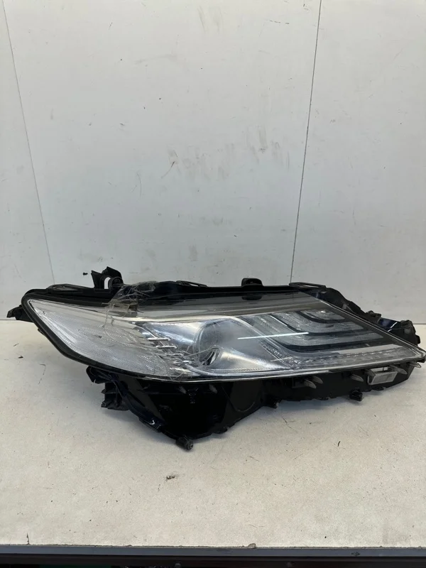Фара Toyota Camry 2017-2021 8114533E11 XV70, передняя правая