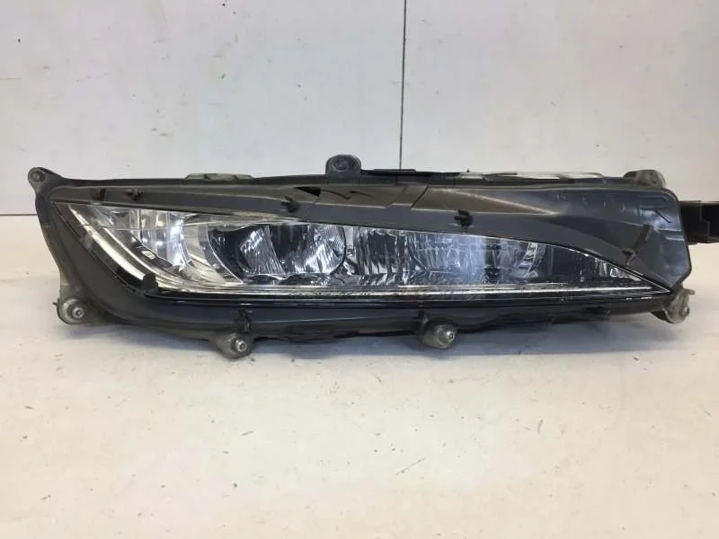 Фара противотуманная Lexus RX 2019-2022 8121048060 4, передняя правая