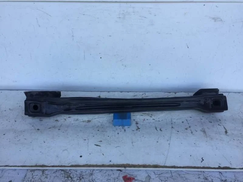 Усилитель бампера Mercedes-Benz C-klasse 2018-2021 A2056100014 W205, задний