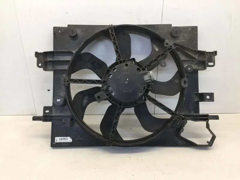 Диффузор вентилятора Renault Logan 2014-2020 214811897R 2, передний