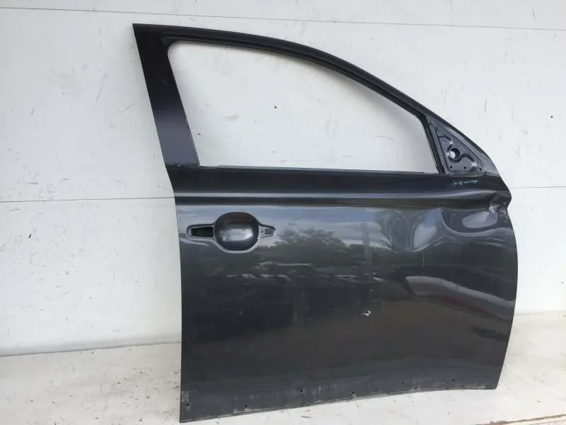 Дверь Mitsubishi Outlander 2021-2023 5700B844 4, передняя правая