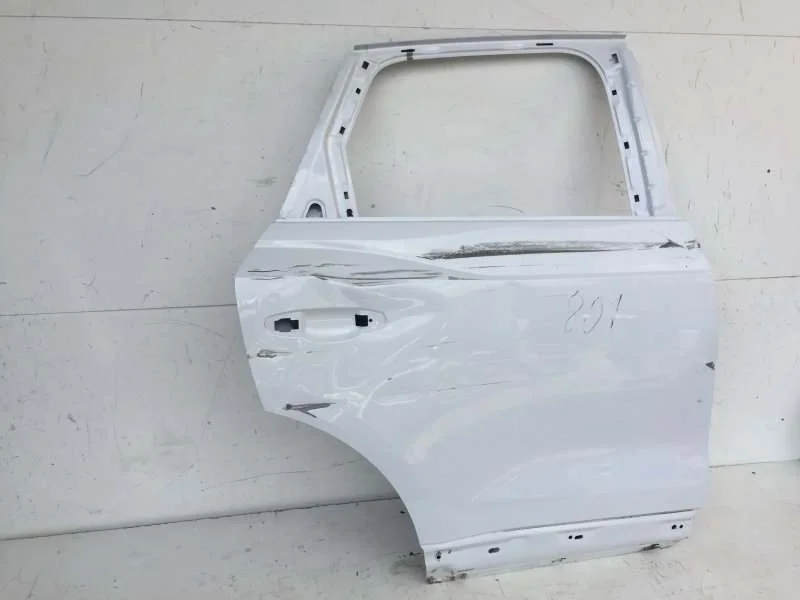 Дверь Audi Q3 2011-2018 8U0833052B 1, задняя правая