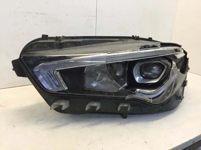 Фара Mercedes-Benz CLA-klasse 2019-2023 A1189062500 C118, передняя левая