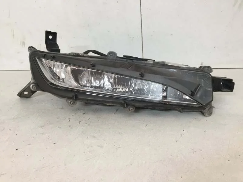 Фара противотуманная Lexus RX 2019-2023 8121048060 4, передняя правая