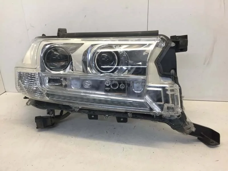 Фара Toyota Land Cruiser 2015-2021 8110560K10 200, передняя правая