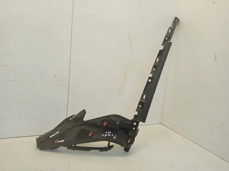 Кронштейн фары Toyota Land Cruiser Prado 2009-2020 5324560020 150, передний правый