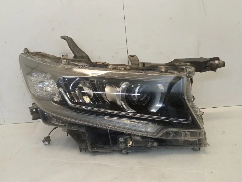 Фара Toyota Land Cruiser Prado 2017-2023 8114560N20 150, передняя правая