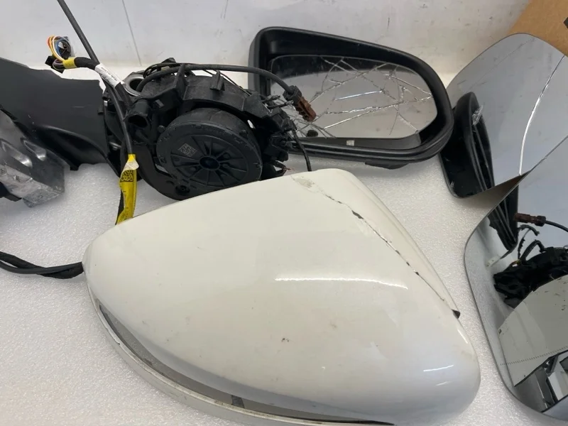 Зеркало Mercedes-Benz GLE-klasse 2018-2024 A1678109401 W167, правое