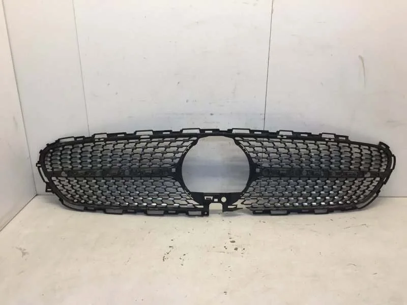 Решётка радиатора Mercedes-Benz E-klasse 2016-2023 A2138886400 W213, передняя