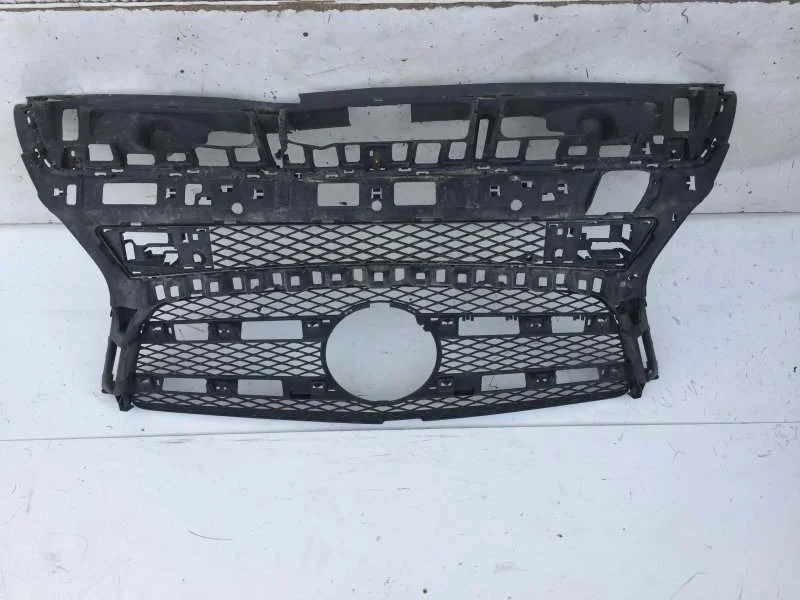 Кронштейн бампера Mercedes-Benz GL-klasse 2012-2016 A1668851365 X166, передний