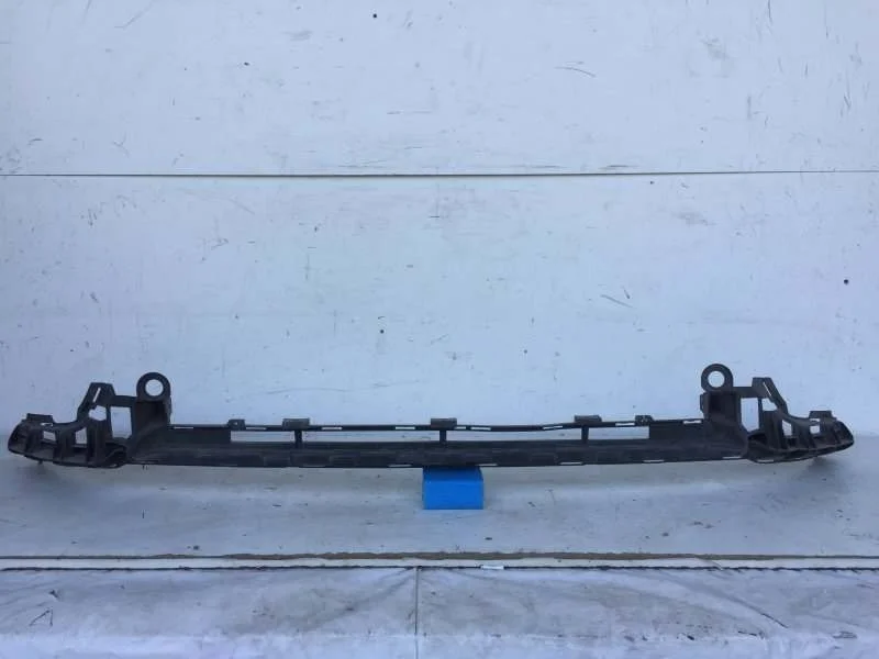 Кронштейн бампера Mercedes-Benz E-klasse 2016-2023 A2138852500 W213, передний