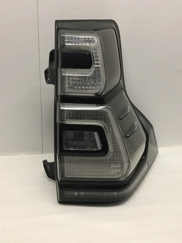 Фонарь Toyota Land Cruiser Prado 2009-2020 81551WQ010 150, задний правый