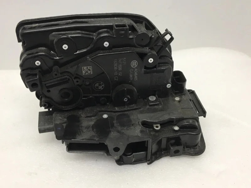 Замок двери BMW 7 series 2015-2023 51217477699 G11/G12, передний левый