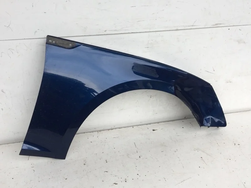 Крыло Audi A4 2015-2020 8W0821106A B9, переднее правое