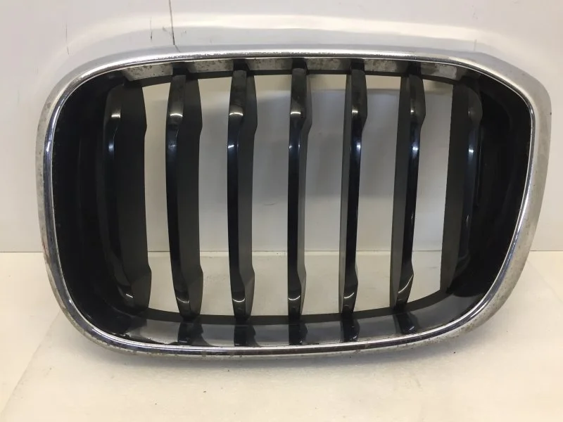 Решётка радиатора BMW X3 2017-2023 51137440853 G01, передняя левая